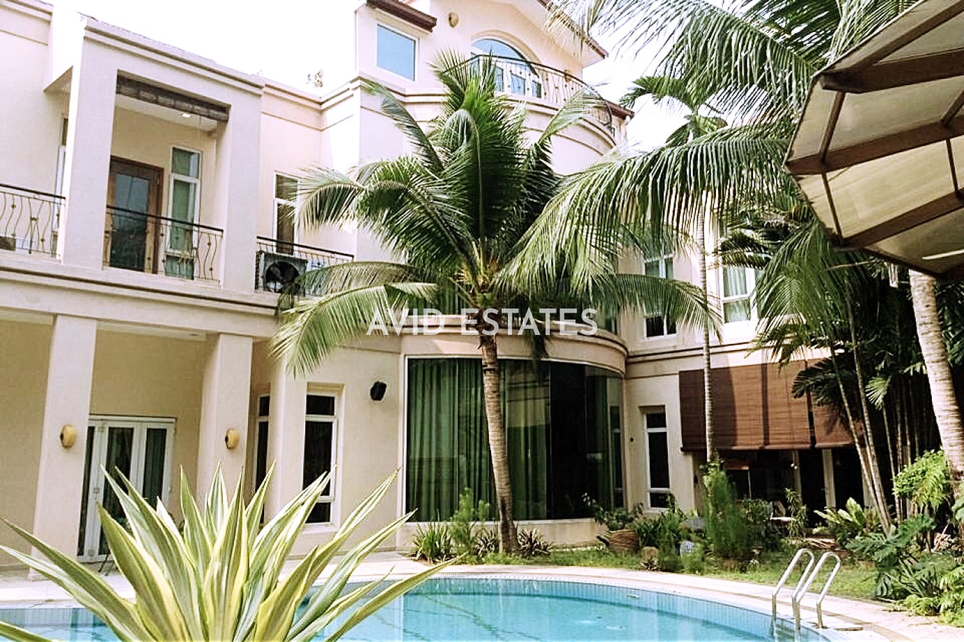 Glenmarie Court, Shah Alam,Selangor, 7 Bedrooms Bedrooms, ,9 BathroomsBathrooms,Bungalow / Detached,For Sale,Glenmarie Court, Glenmarie,1092