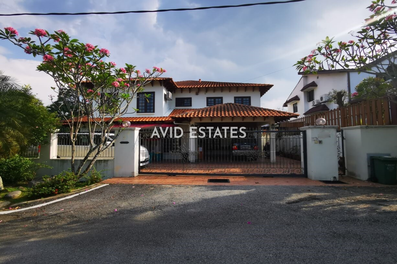 Bangsar,Kuala Lumpur, 5 Bedrooms Bedrooms, ,5 BathroomsBathrooms,Bungalow / Detached,For Sale,pantai,2306