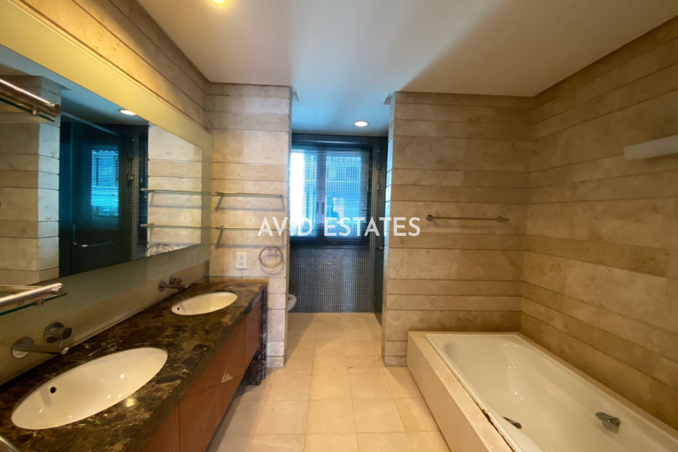 Dua Residency, KLCC,Kuala Lumpur, 4 Bedrooms Bedrooms, ,3 BathroomsBathrooms,Condominium / Serviced Residence,For Sale,Bukit Bintang, KL,2372