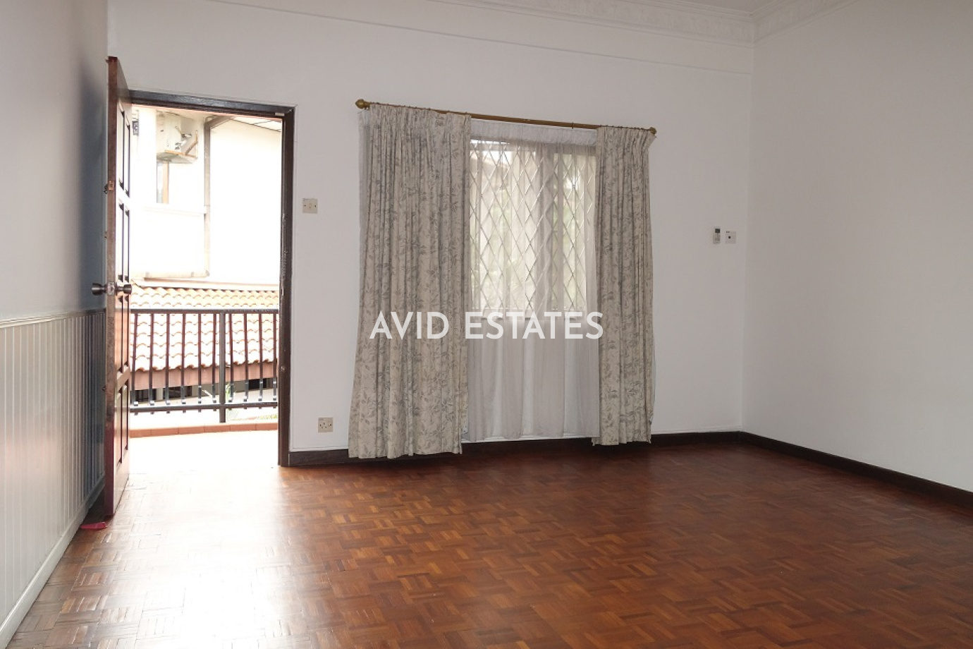 Damansara Heights,Kuala Lumpur, ,3 BathroomsBathrooms,Bungalow / Detached,To Let,Off Jalan Bruas,1100