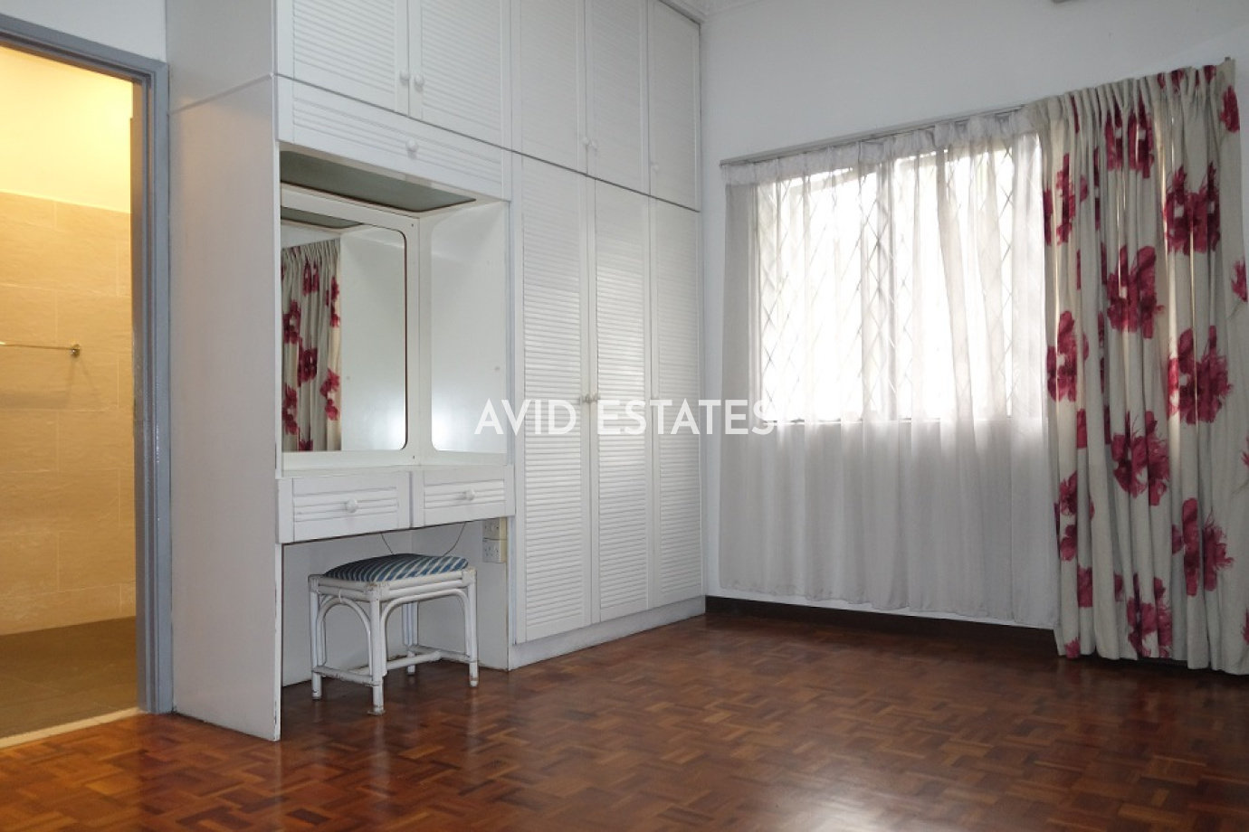 Damansara Heights,Kuala Lumpur, ,3 BathroomsBathrooms,Bungalow / Detached,To Let,Off Jalan Bruas,1100