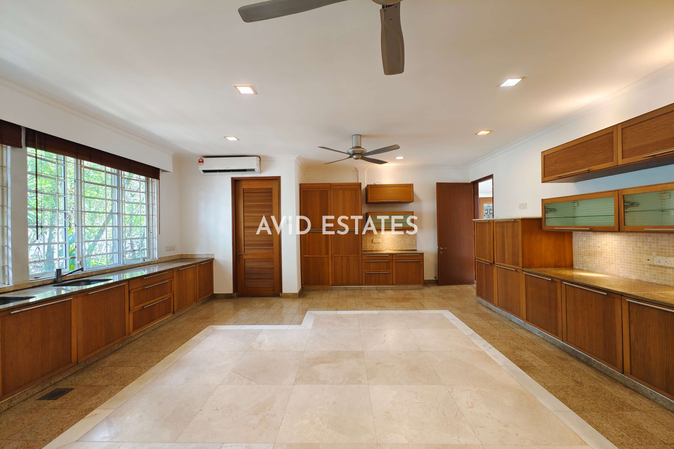 Taman U-Thant, Ampang Hilir,Kuala Lumpur, 6 Bedrooms Bedrooms, ,8 BathroomsBathrooms,Bungalow / Detached,For Sale,2518