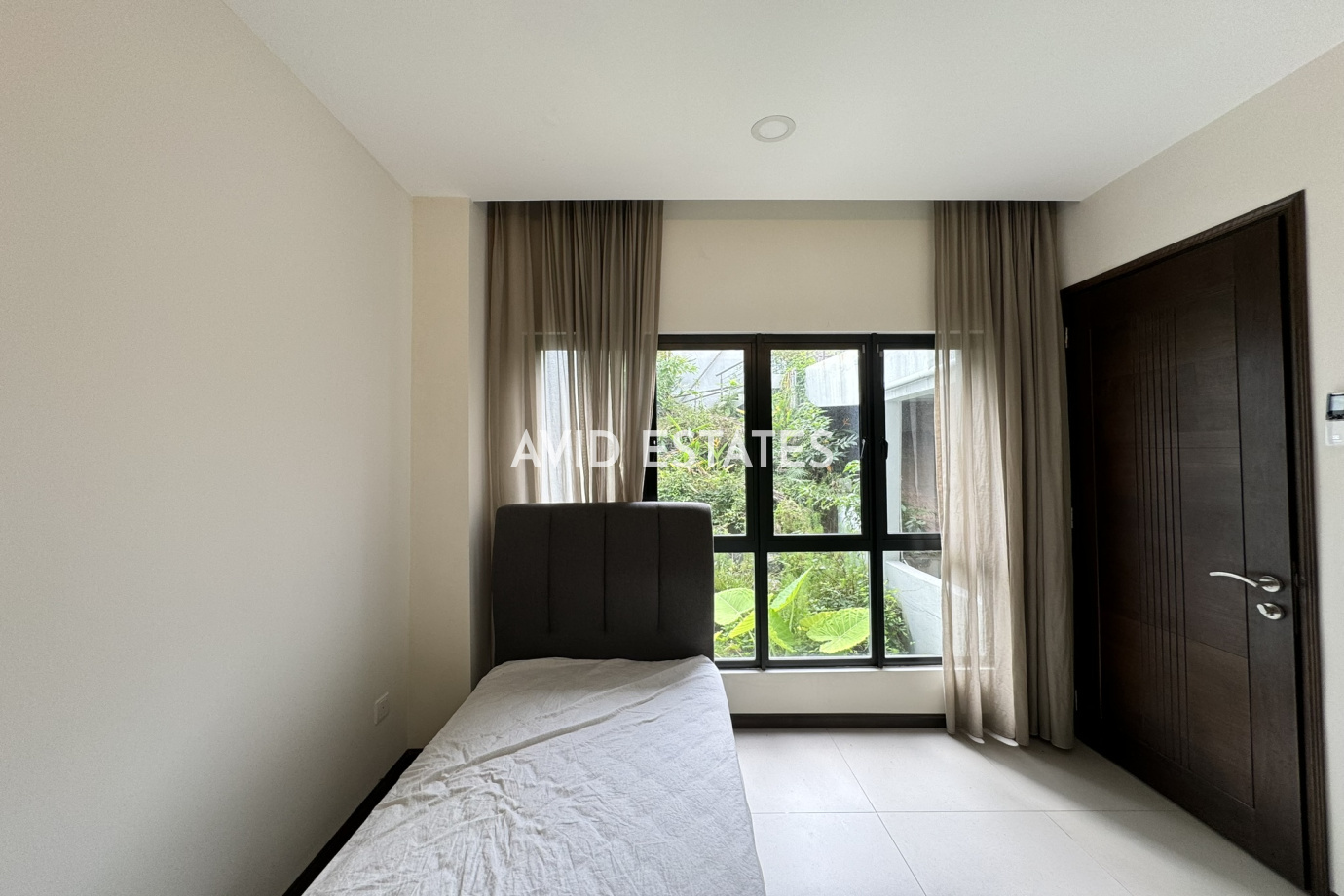 Federal Hill, Kuala Lumpur,Kuala Lumpur, 3 Bedrooms Bedrooms, ,2 BathroomsBathrooms,Condominium / Serviced Residence,For Sale,2557